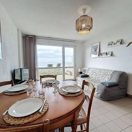 Joli T2 En Front De Avec Accès Direct Plage, Terrasse Privative, Parking Et Wi-fi Gratuit - Fr-1-361-45 Jullouville-les-Pins