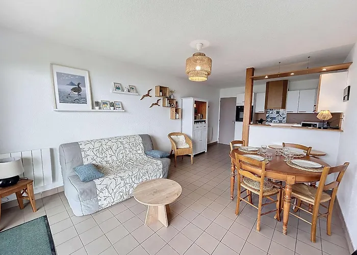 Joli T2 En Front De Avec Acces Direct Plage, Terrasse Privative, Parking Et Wi-fi Gratuit - Fr-1-361-45 Daire Jullouville-les-Pins
